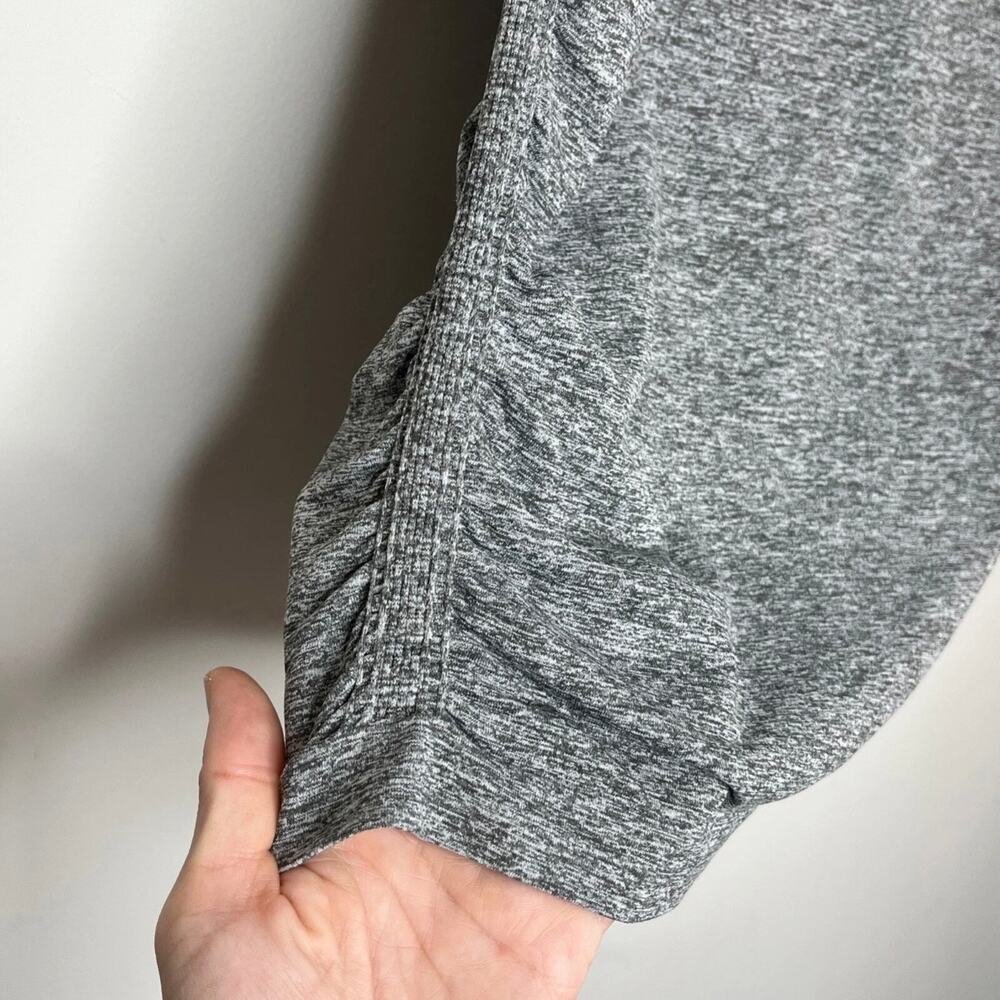 Be Maternity Ingrid & Isabel Athletic Top S/M Gray Space Dye Short Sleeve Shirt - Picture 4 of 6